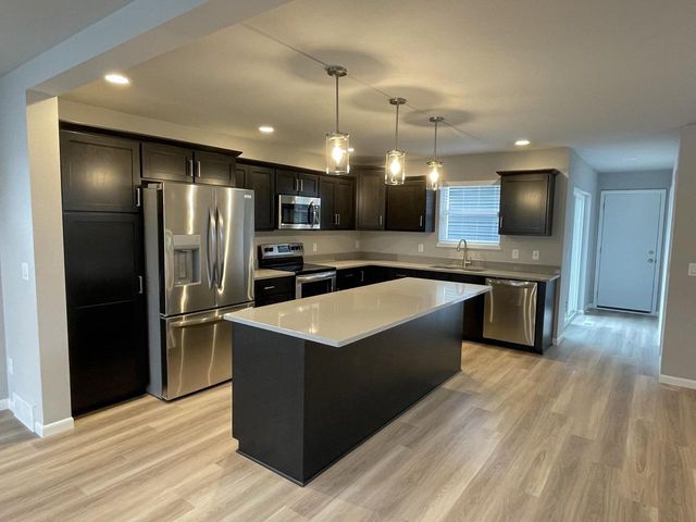 2143 Autumn Lake Parkway, Madison, WI 53718