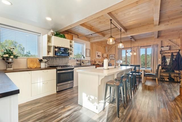 22750 Illahee Drive, Alpine, CA 91901