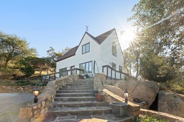 22750 Illahee Drive, Alpine, CA 91901