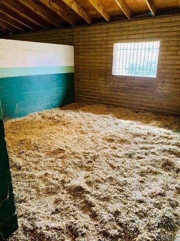 22750 Illahee Drive, Alpine, CA 91901