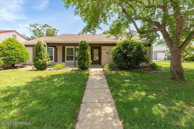 585B Kevin Court B, Manchester, NJ 08759