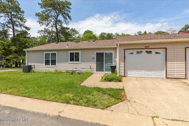 585B Kevin Court B, Manchester, NJ 08759