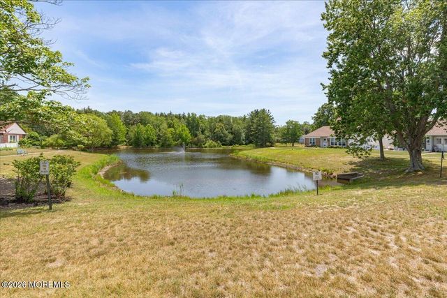 585B Kevin Court B, Manchester, NJ 08759