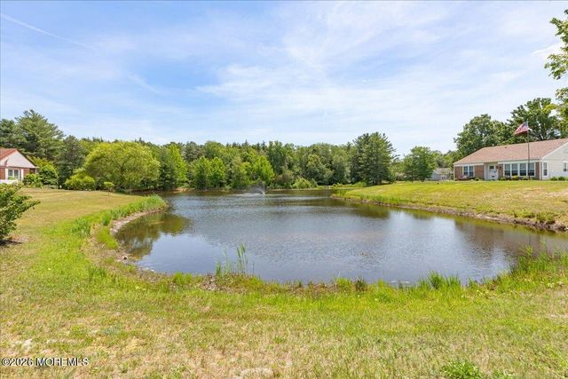 585B Kevin Court B, Manchester, NJ 08759