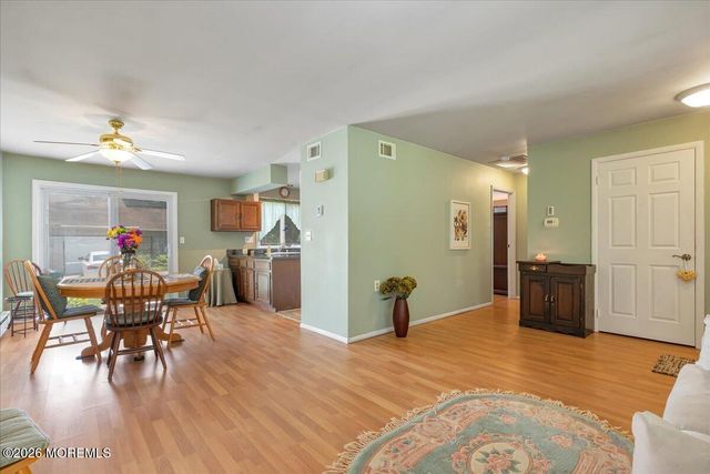 585B Kevin Court B, Manchester, NJ 08759