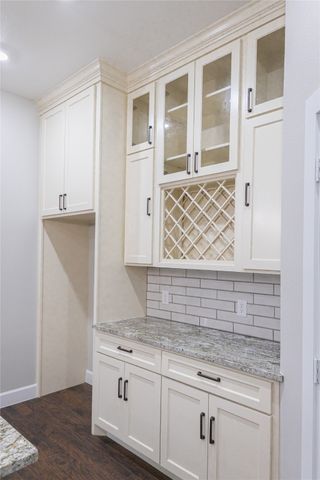 604 Crenshaw Street, Terrell, TX 75160