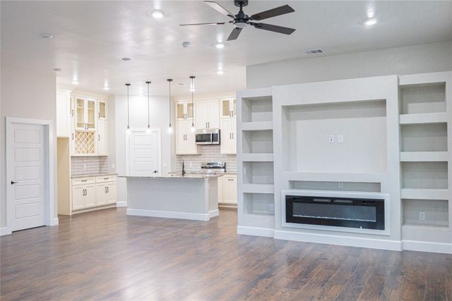 604 Crenshaw Street, Terrell, TX 75160