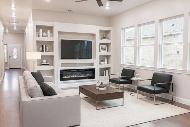 604 Crenshaw Street, Terrell, TX 75160