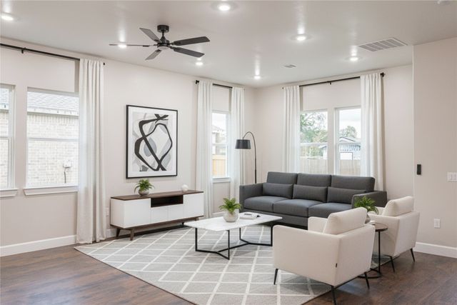 604 Crenshaw Street, Terrell, TX 75160