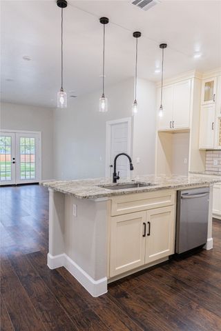 604 Crenshaw Street, Terrell, TX 75160