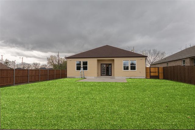 604 Crenshaw Street, Terrell, TX 75160