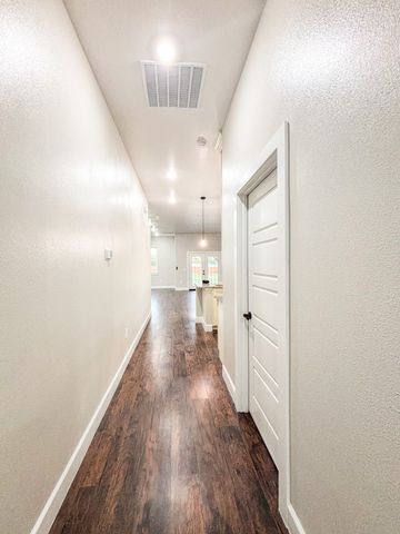 604 Crenshaw Street, Terrell, TX 75160