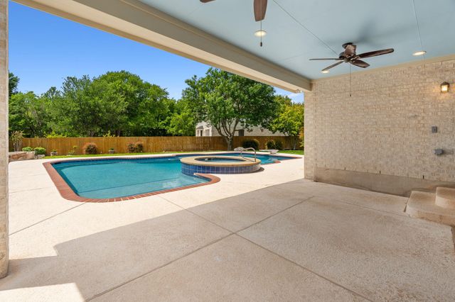 2300 Falkirk CV, Round Rock, TX 78681