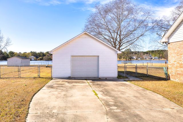 485 E Emerald Lake Drive, Sumter, SC 29153