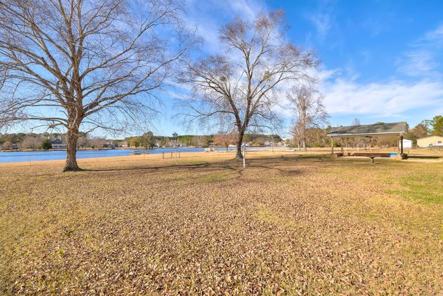 485 E Emerald Lake Drive, Sumter, SC 29153