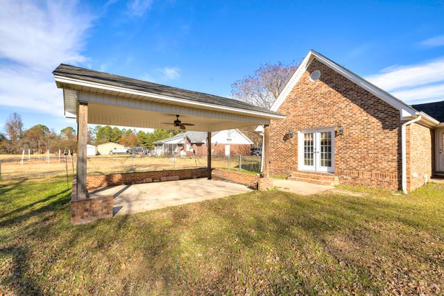 485 E Emerald Lake Drive, Sumter, SC 29153