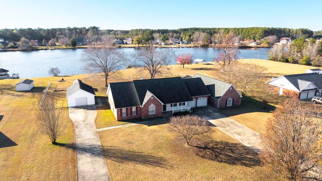 485 E Emerald Lake Drive, Sumter, SC 29153