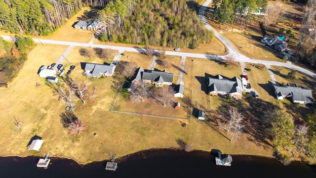 485 E Emerald Lake Drive, Sumter, SC 29153