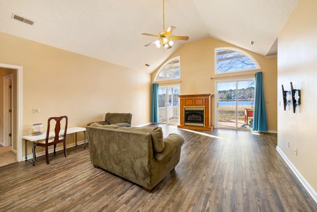 485 E Emerald Lake Drive, Sumter, SC 29153