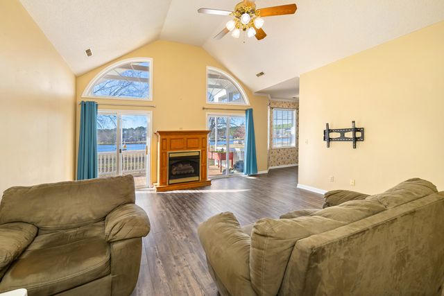 485 E Emerald Lake Drive, Sumter, SC 29153