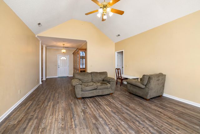 485 E Emerald Lake Drive, Sumter, SC 29153