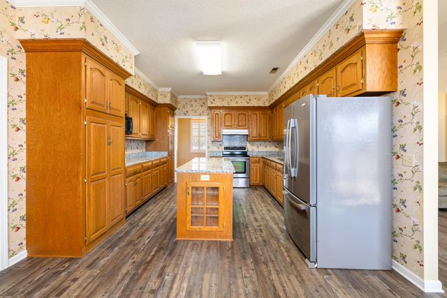 485 E Emerald Lake Drive, Sumter, SC 29153