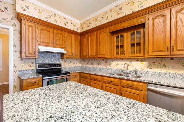 485 E Emerald Lake Drive, Sumter, SC 29153