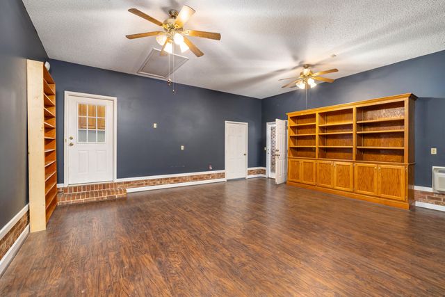 485 E Emerald Lake Drive, Sumter, SC 29153