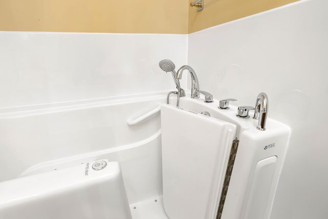 485 E Emerald Lake Drive, Sumter, SC 29153