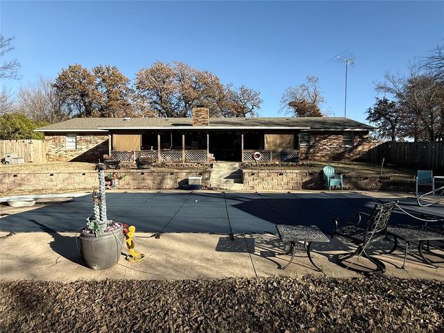 18 Quail Drive, Ninnekah, OK 73067