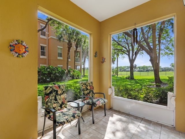 5045 Fairways Circle D101, Vero Beach, FL 32967