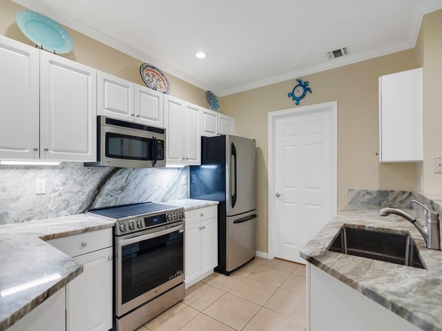 5045 Fairways Circle D101, Vero Beach, FL 32967