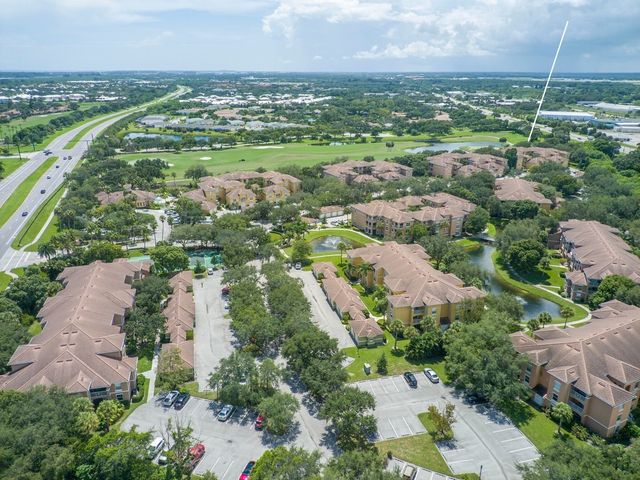5045 Fairways Circle D101, Vero Beach, FL 32967