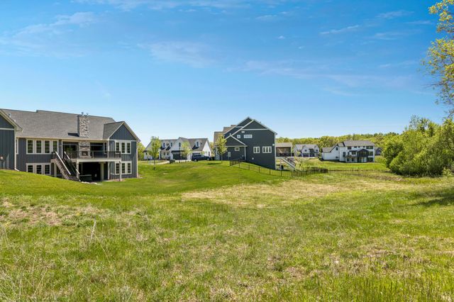 5720 57th Place N, Lake Elmo, MN 55042