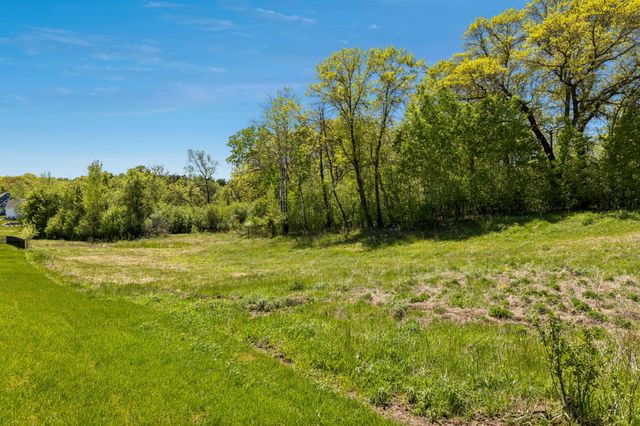 5720 57th Place N, Lake Elmo, MN 55042