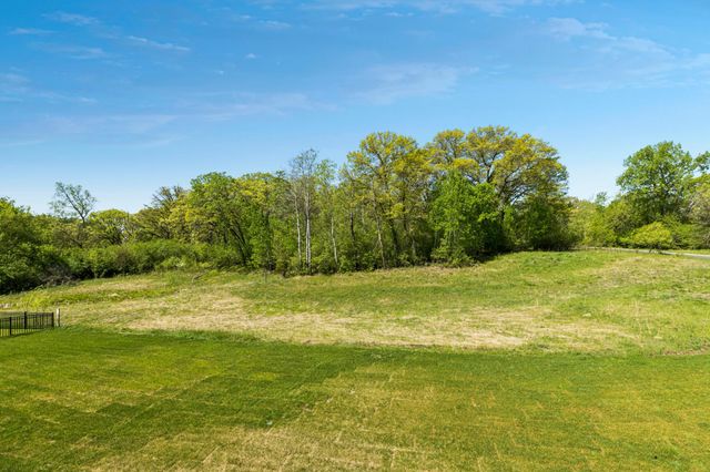 5720 57th Place N, Lake Elmo, MN 55042