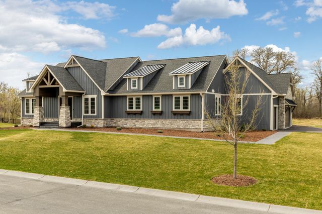 5720 57th Place N, Lake Elmo, MN 55042