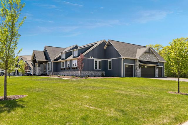 5720 57th Place N, Lake Elmo, MN 55042