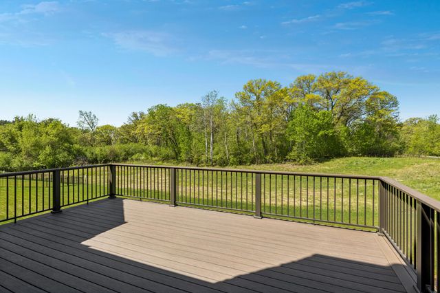 5720 57th Place N, Lake Elmo, MN 55042