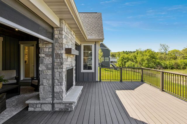 5720 57th Place N, Lake Elmo, MN 55042