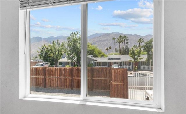 102 Fondulac Street, Palm Springs, CA 92264