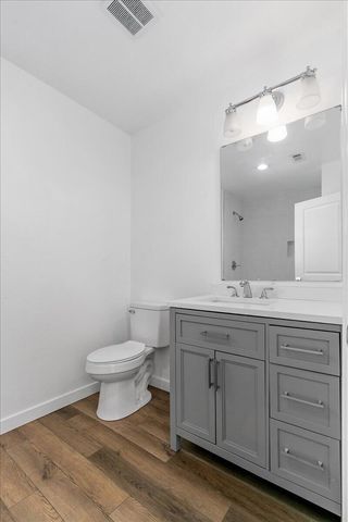 102 Fondulac Street, Palm Springs, CA 92264