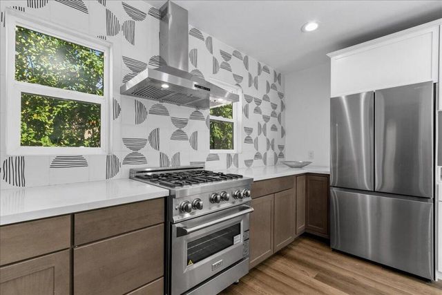 102 Fondulac Street, Palm Springs, CA 92264