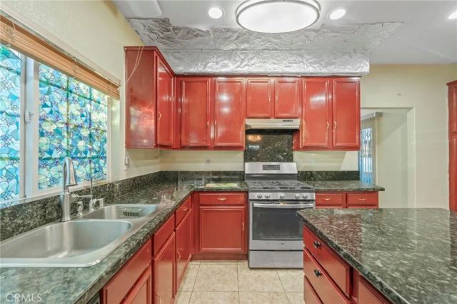 1553 W Ceres, Rialto, CA 92376