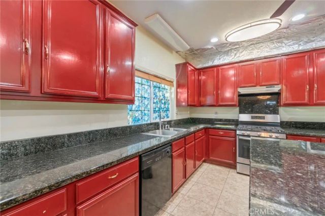 1553 W Ceres, Rialto, CA 92376