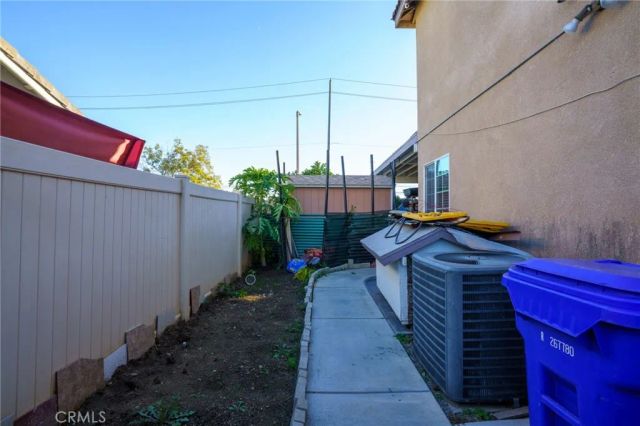 1553 W Ceres, Rialto, CA 92376