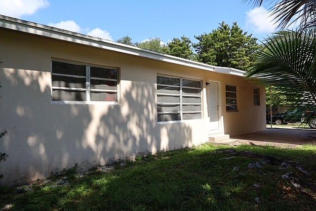 151 Henning Drive, West Palm Beach, FL 33406