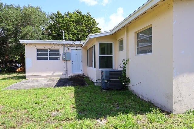 151 Henning Drive, West Palm Beach, FL 33406