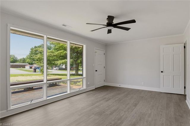 324 Chestnut Street, Yadkinville, NC 27055