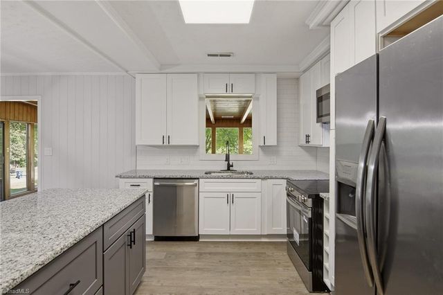 324 Chestnut Street, Yadkinville, NC 27055